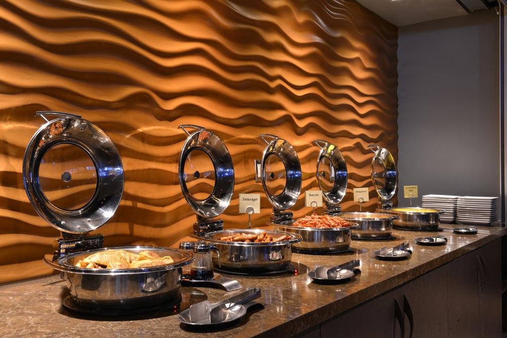 Holiday Inn La Mirada Buena Park By Ihg Екстериор снимка