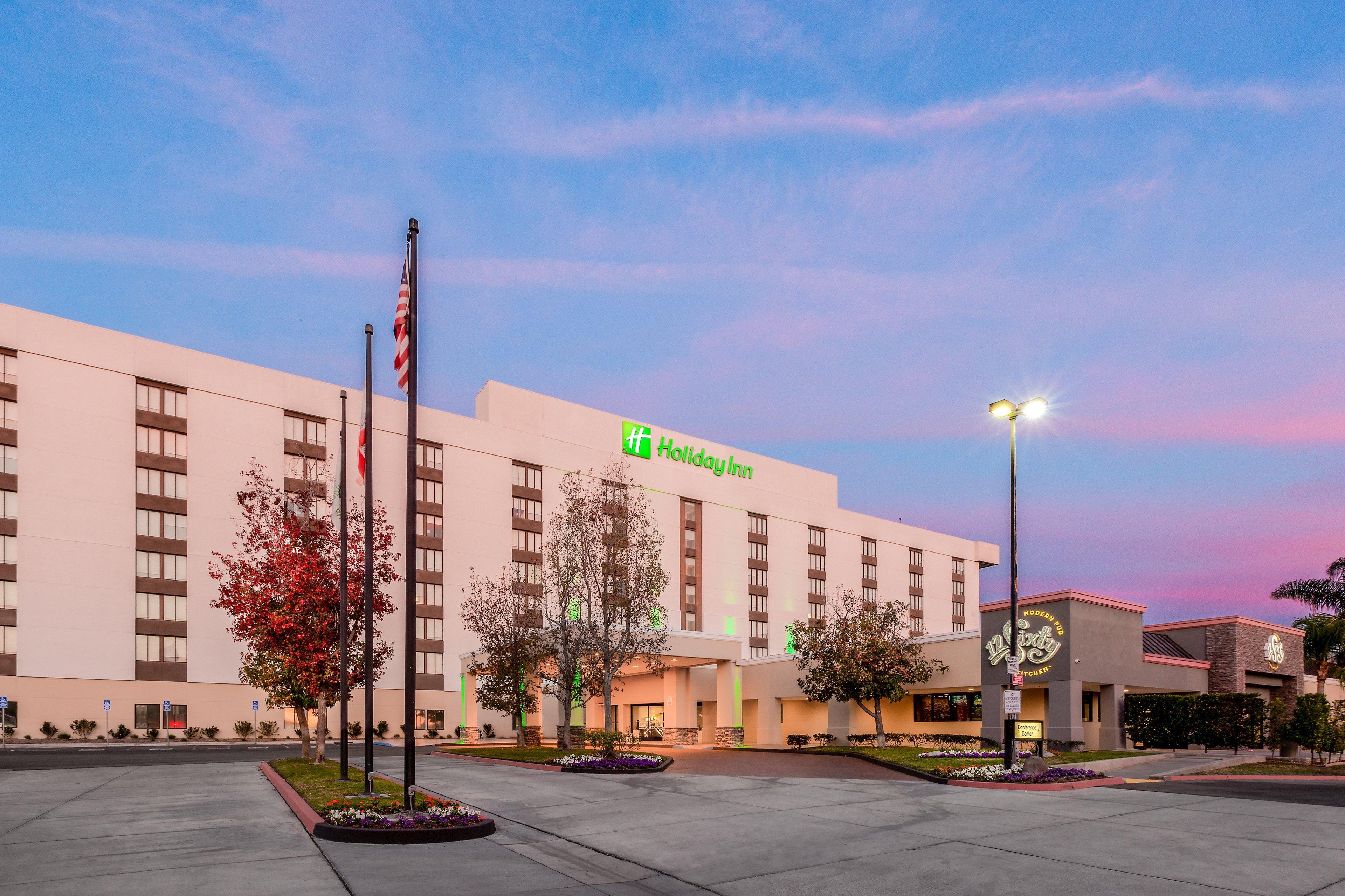 Holiday Inn La Mirada Buena Park By Ihg Екстериор снимка