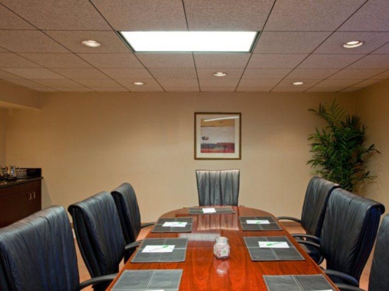 Holiday Inn La Mirada Buena Park By Ihg Екстериор снимка