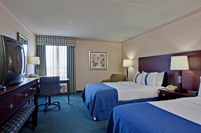 Holiday Inn La Mirada Buena Park By Ihg Екстериор снимка