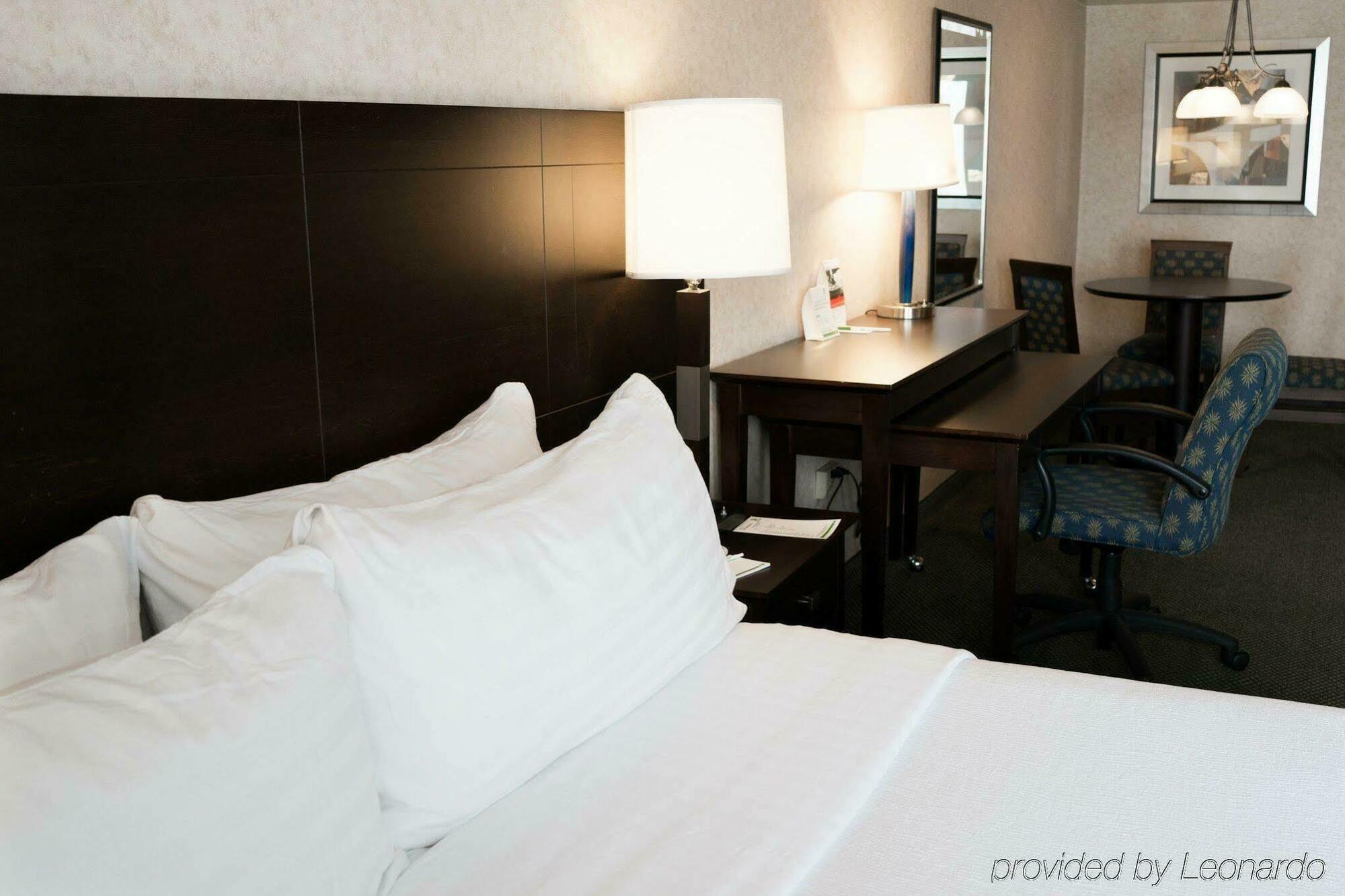 Holiday Inn La Mirada Buena Park By Ihg Екстериор снимка