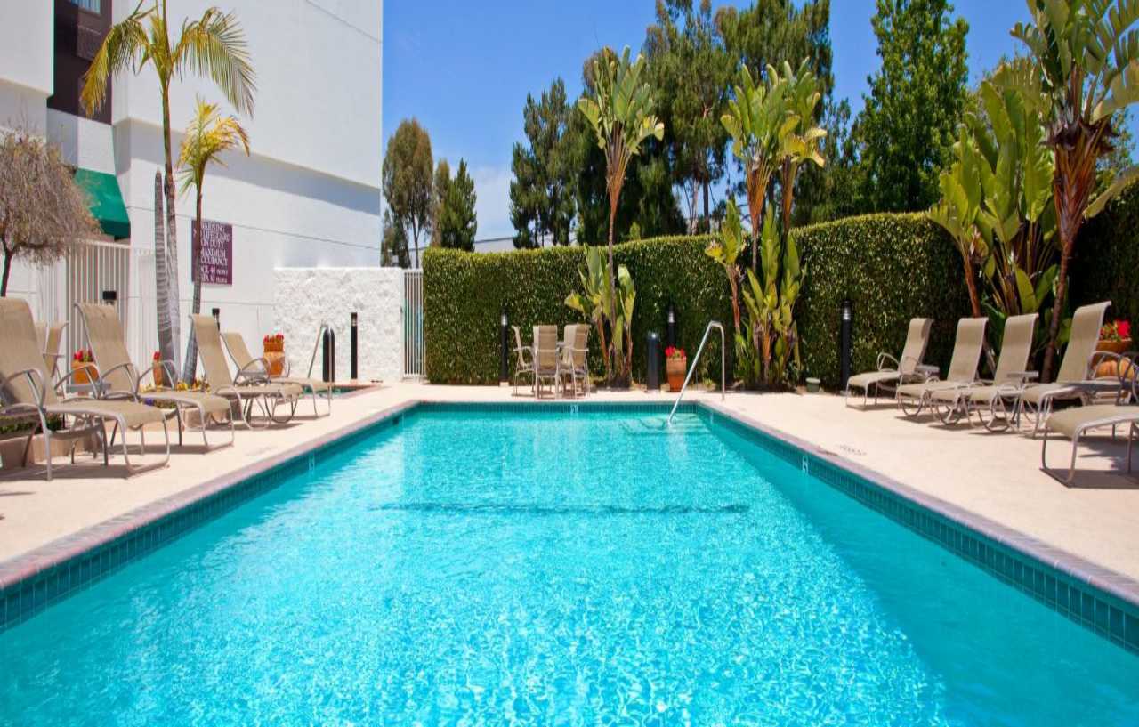 Holiday Inn La Mirada Buena Park By Ihg Екстериор снимка